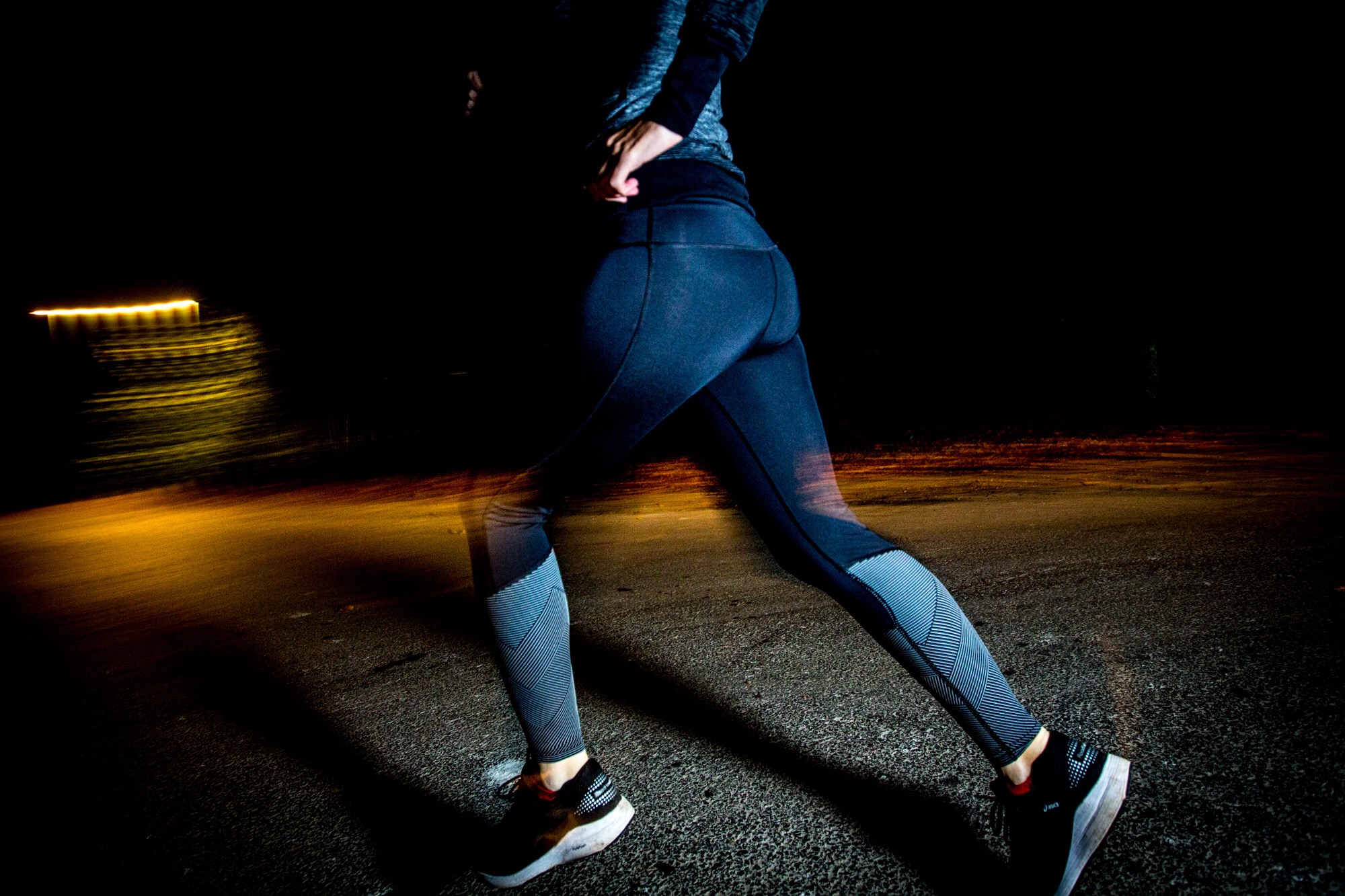 2XU WOMEN'S RISE REFLECT COMPR TIGHT Conversations with myself